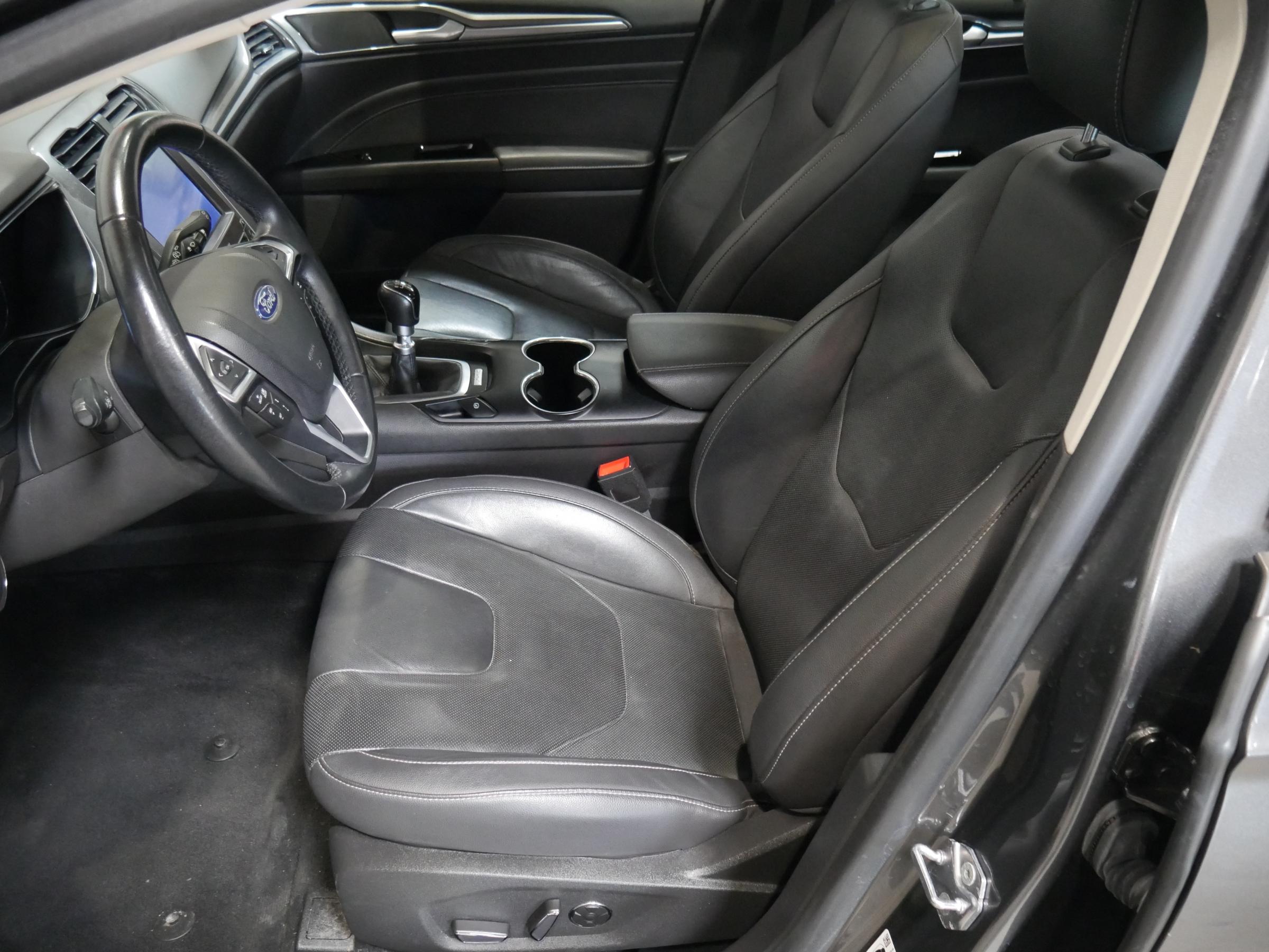 Ford Mondeo, 2019 - pohled č. 9