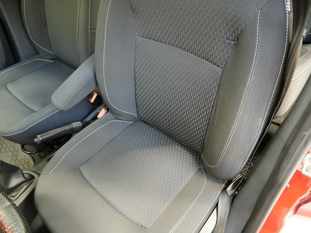 Dacia Sandero 1.0i 