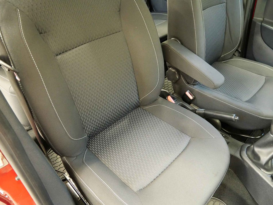 Dacia Sandero 1.0i 