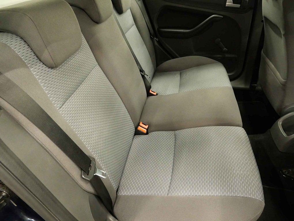Ford Focus 1.6i 