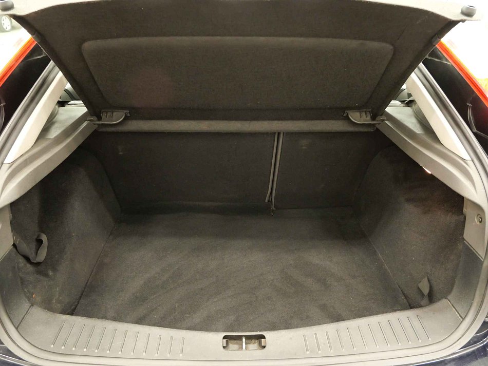 Ford Focus 1.6i 