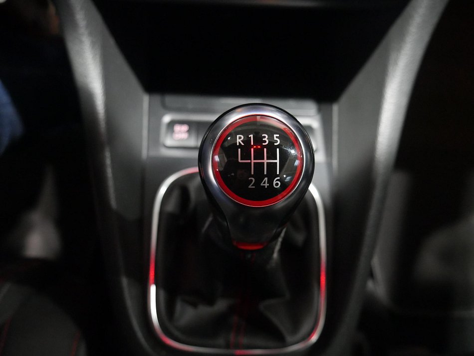 Volkswagen Golf 2.0TSi GTi