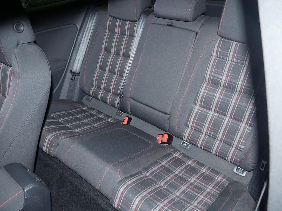 Volkswagen Golf 2.0TSi GTi