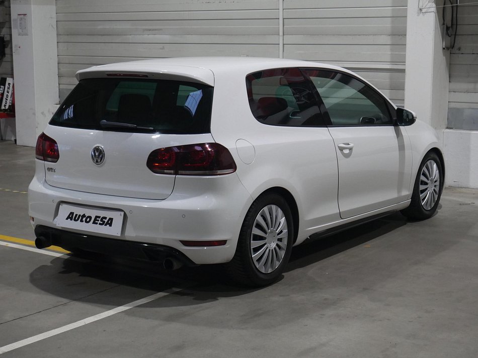Volkswagen Golf 2.0TSi GTi