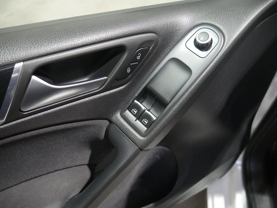 Volkswagen Golf 2.0TSi GTi