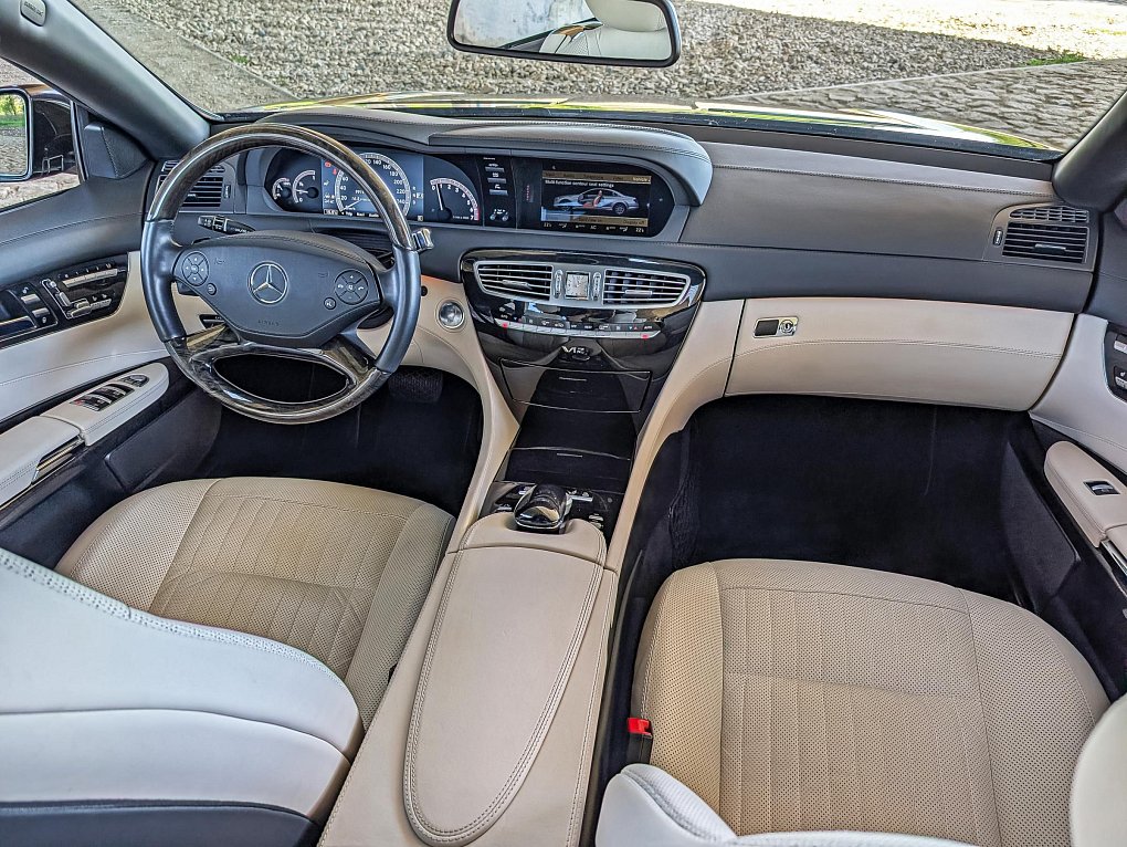 Mercedes-Benz CL 5.5 V12 BiTurbo  600