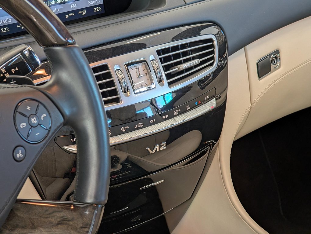 Mercedes-Benz CL 5.5 V12 BiTurbo  600