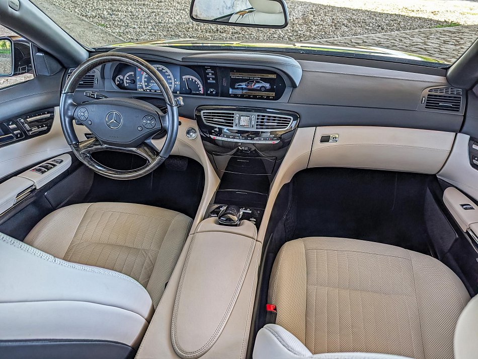Mercedes-Benz CL 5.5 V12 BiTurbo  600