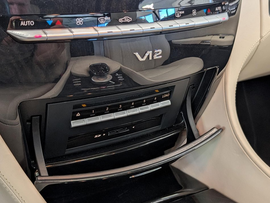 Mercedes-Benz CL 5.5 V12 BiTurbo  600