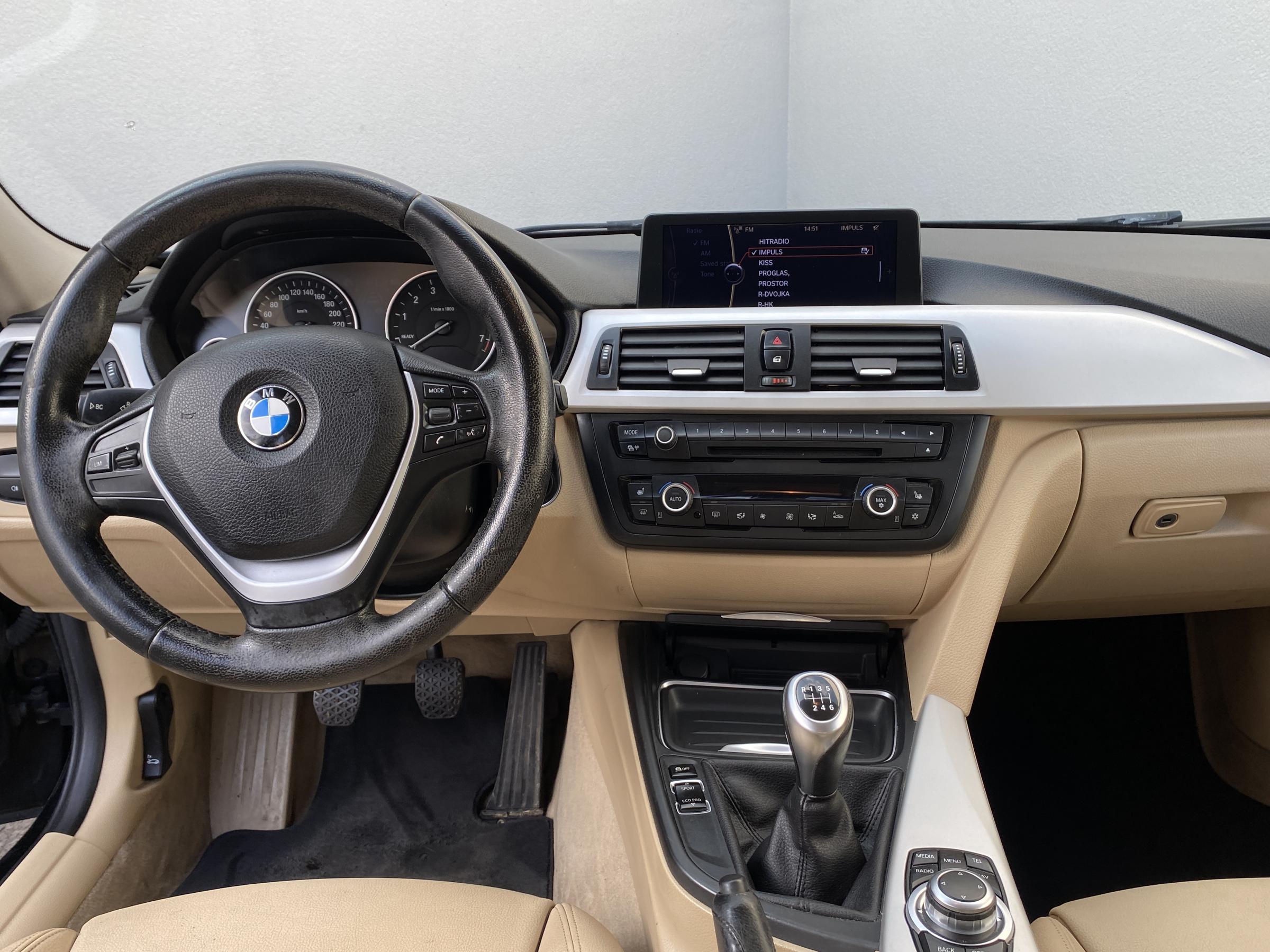 BMW Řada 3, 2012 - pohled č. 9