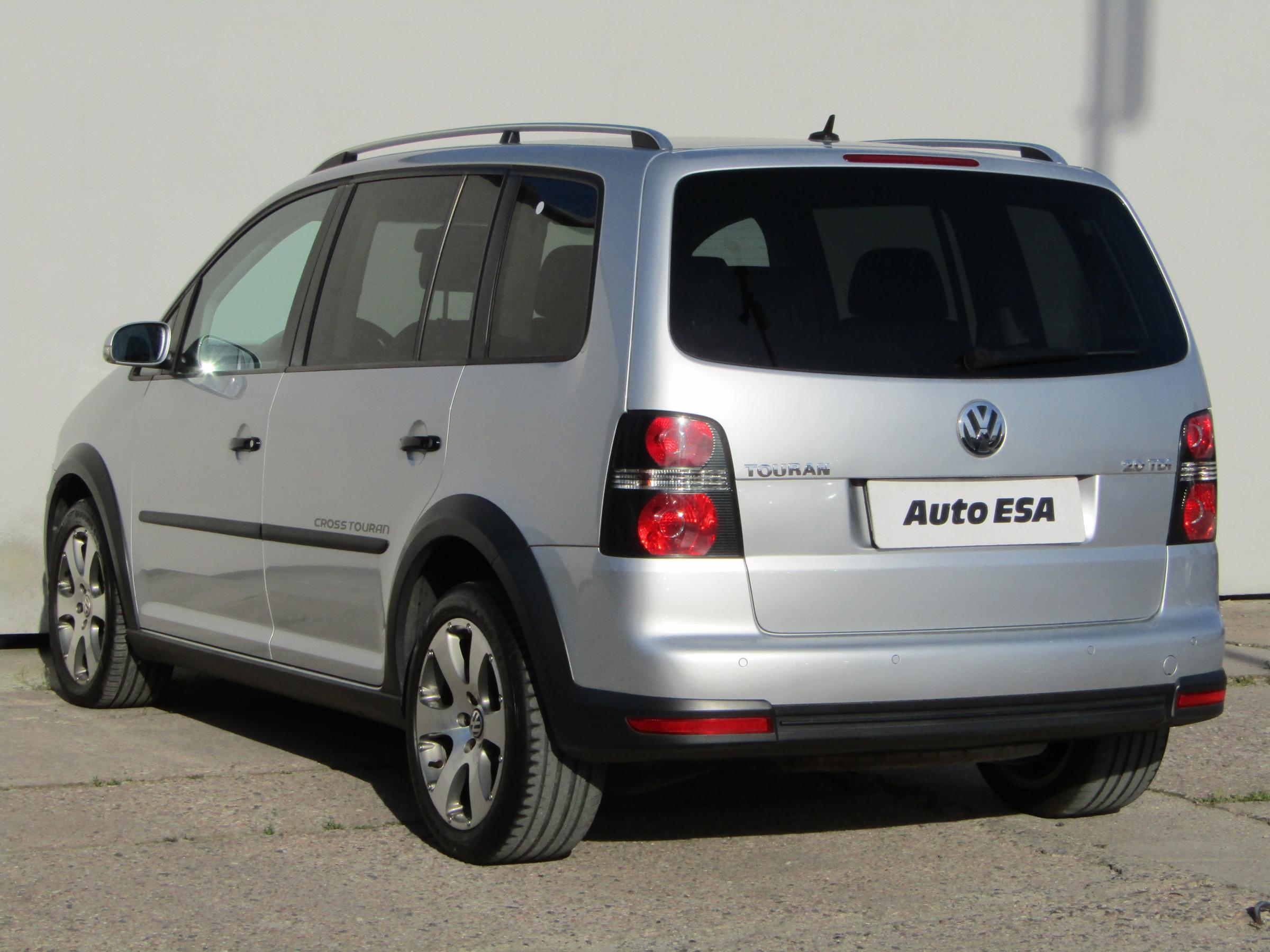 Volkswagen Touran, 2009 - pohled č. 4