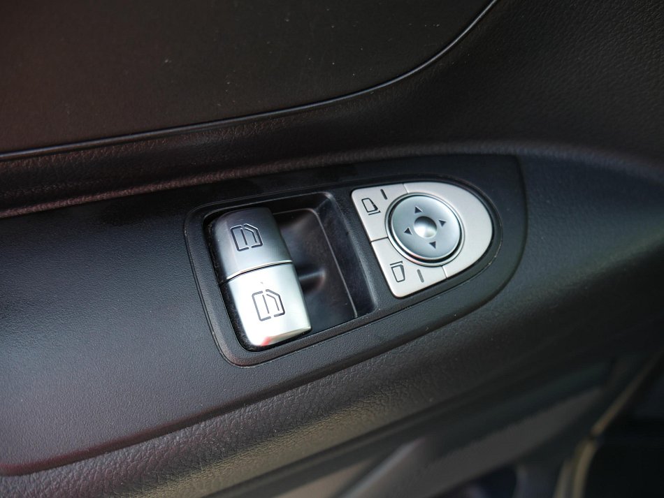 Mercedes-Benz Vito 1.6CDi  L2 8míst