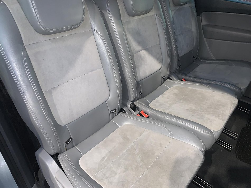 Volkswagen Sharan 2.0 TDi 