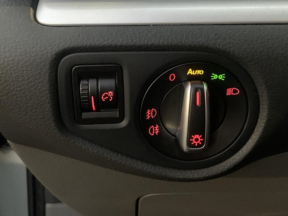 Volkswagen Sharan 2.0 TDi 