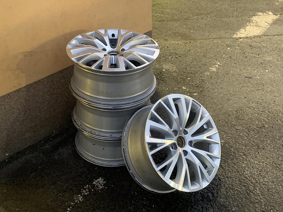 Volkswagen Sharan 2.0 TDi 