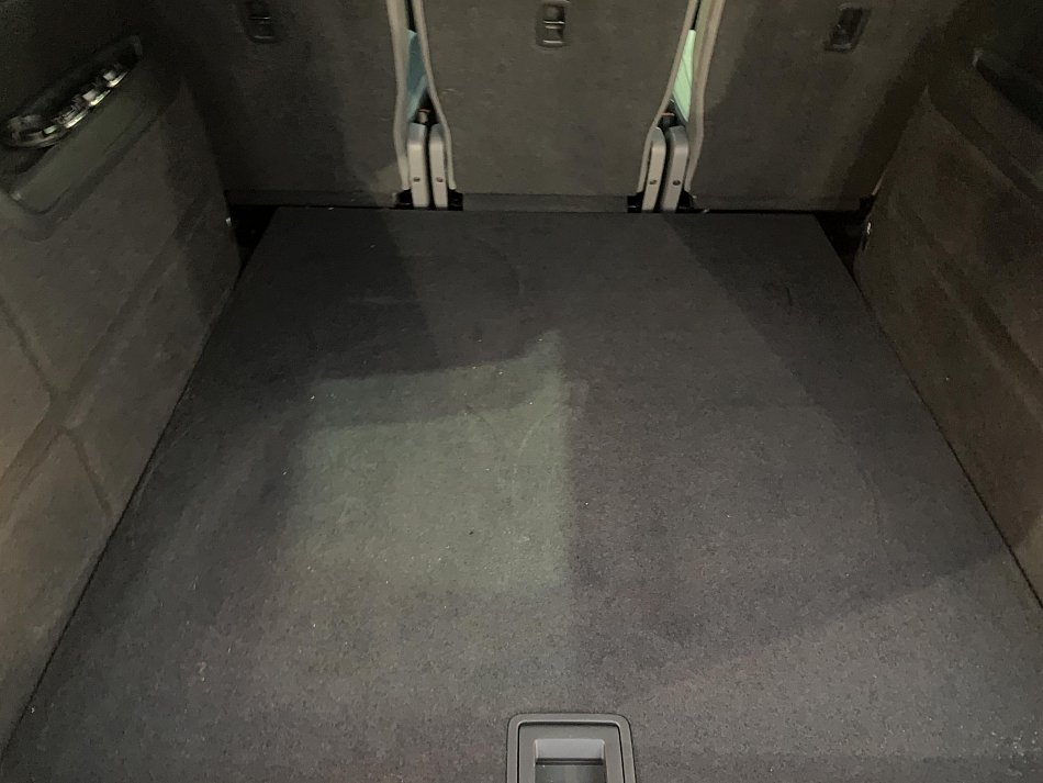 Volkswagen Sharan 2.0 TDi 