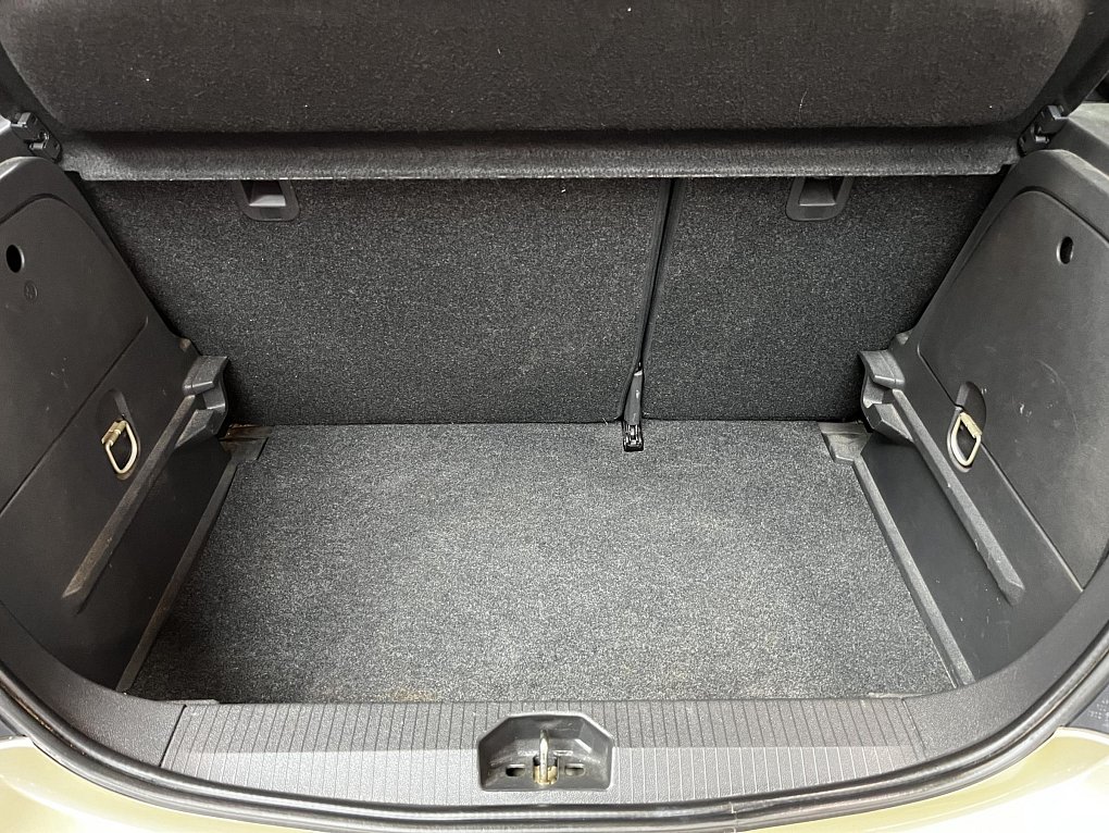 Opel Corsa 1.2i 
