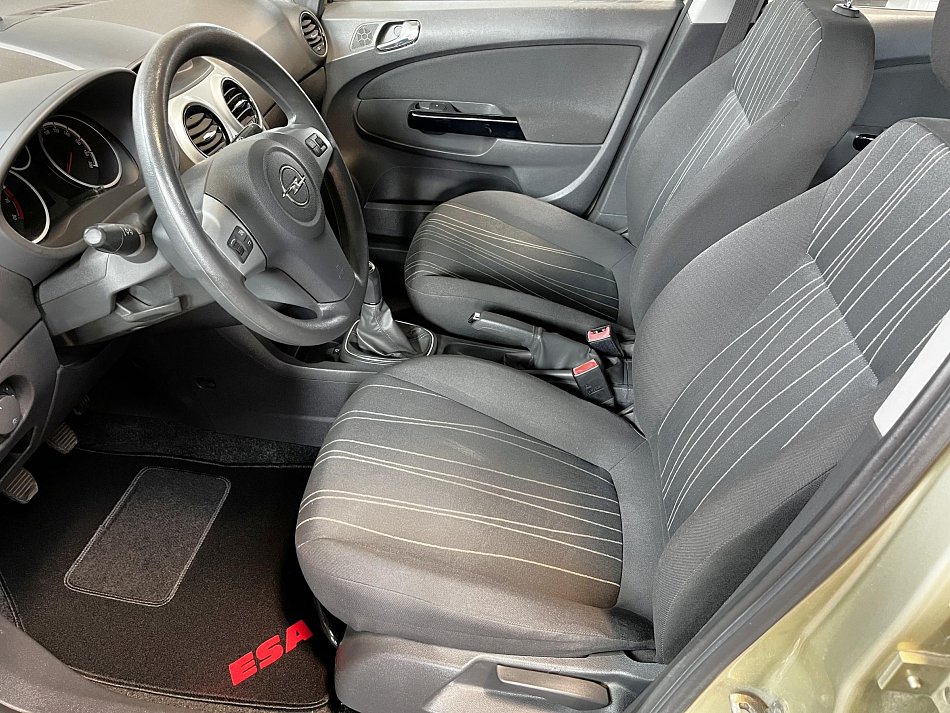 Opel Corsa 1.2i 