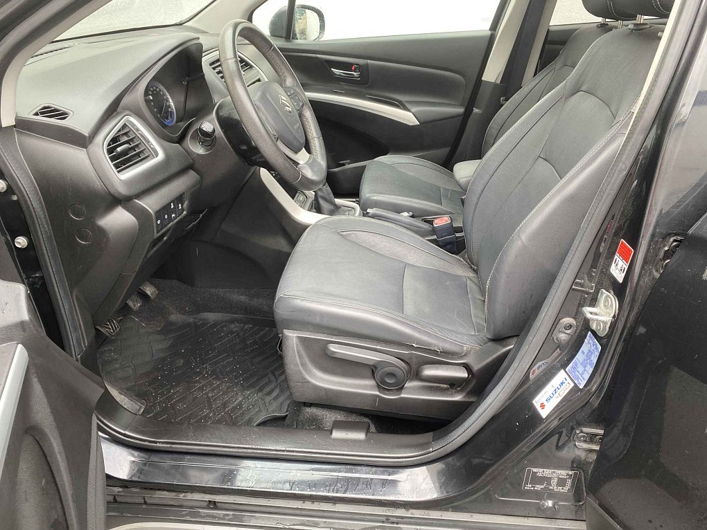 Suzuki S-Cross 1.6 VVT 