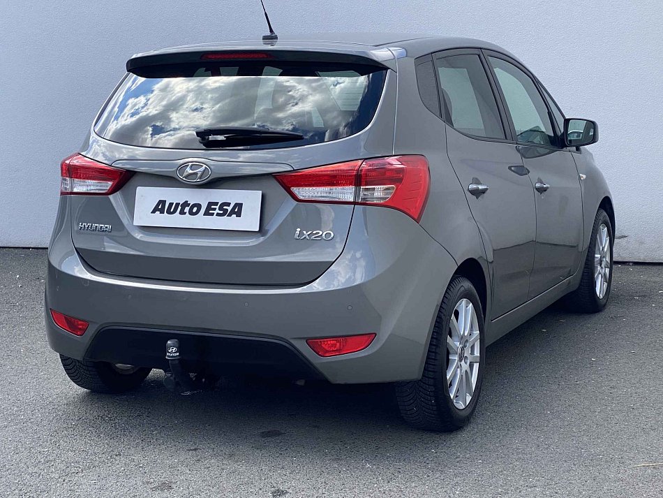 Hyundai Ix20 1.6i 