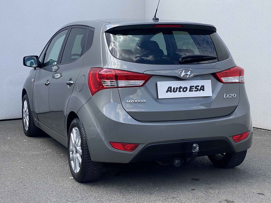 Hyundai Ix20 1.6i 