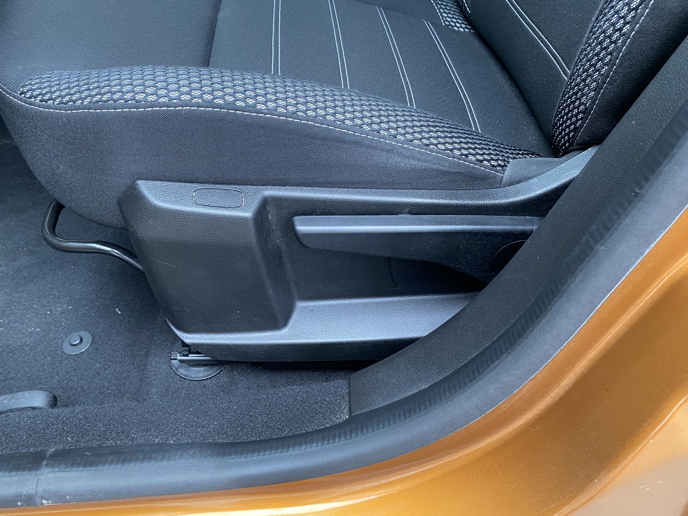 Dacia Duster, 2018 - pohled č. 16