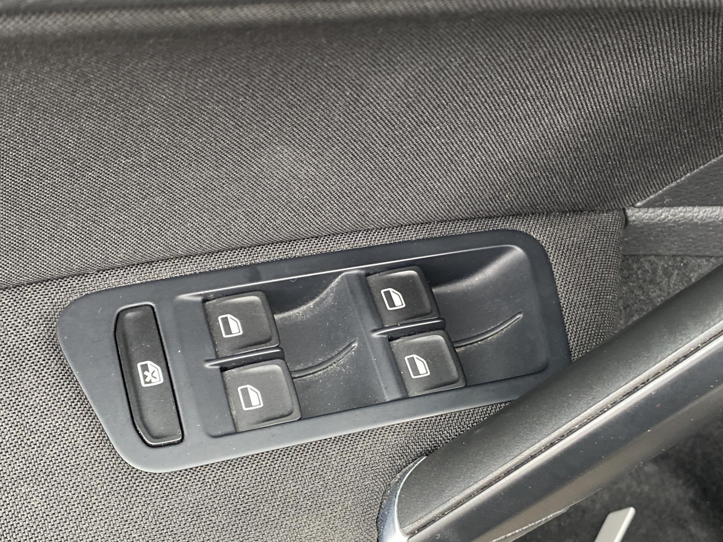 Volkswagen Golf, 2016 - pohled č. 12