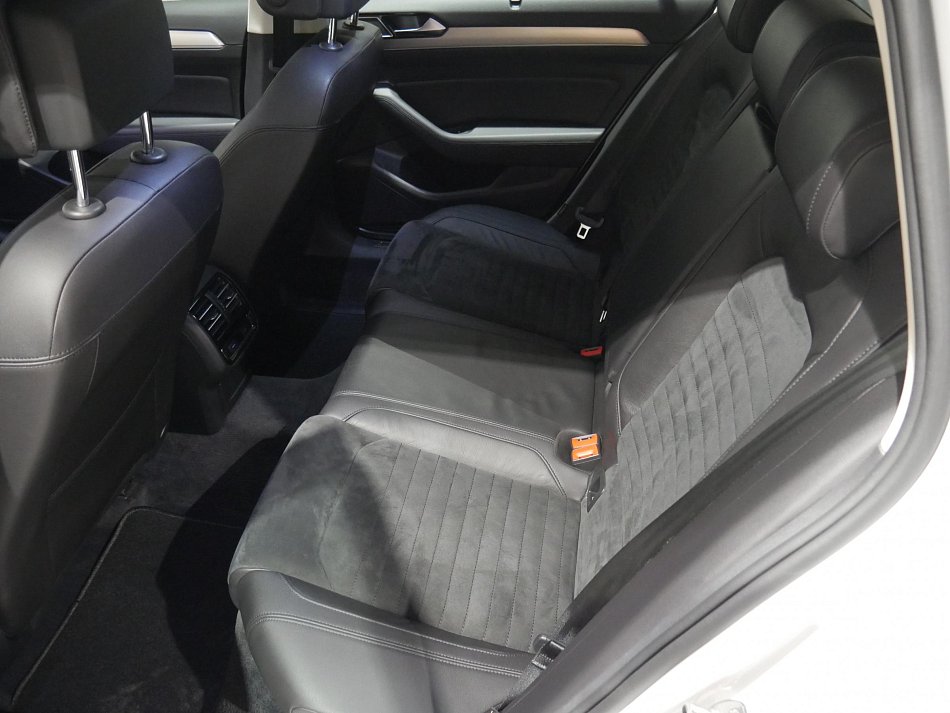 Volkswagen Passat 2.0Bi-TDi  4x4