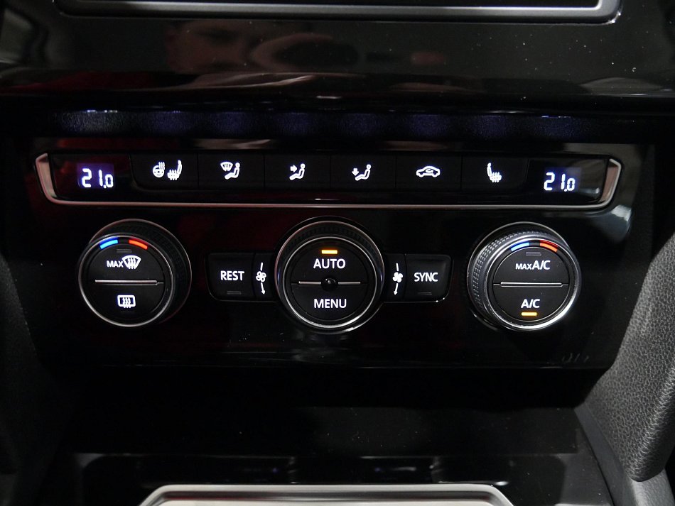 Volkswagen Passat 2.0Bi-TDi  4x4