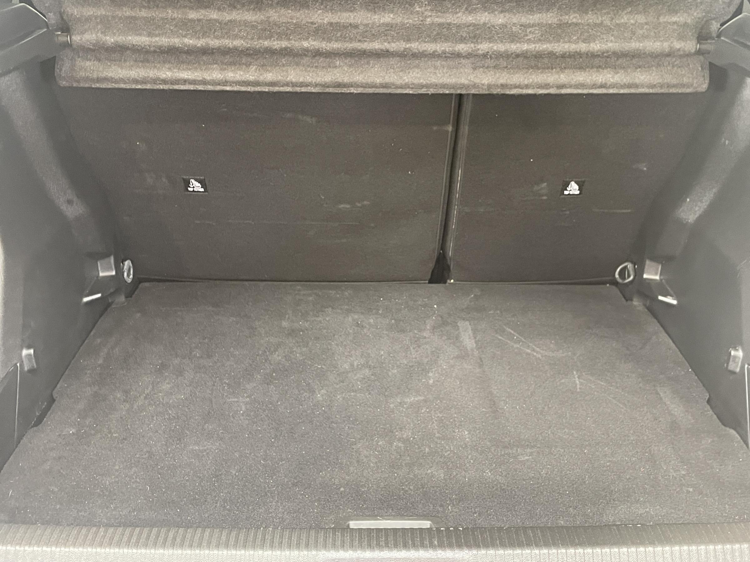 Peugeot 2008, 2022 - pohled č. 7