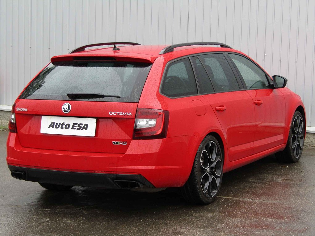 Škoda Octavia III 2.0 TSi RS245