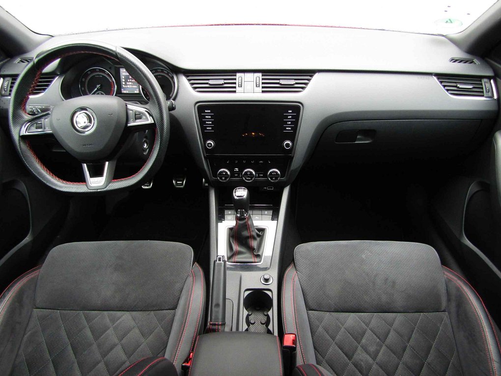Škoda Octavia III 2.0 TSi RS245