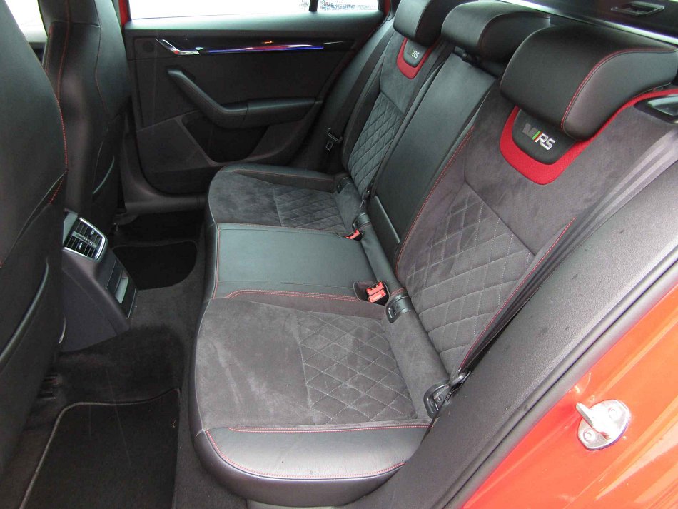 Škoda Octavia III 2.0 TSi RS245