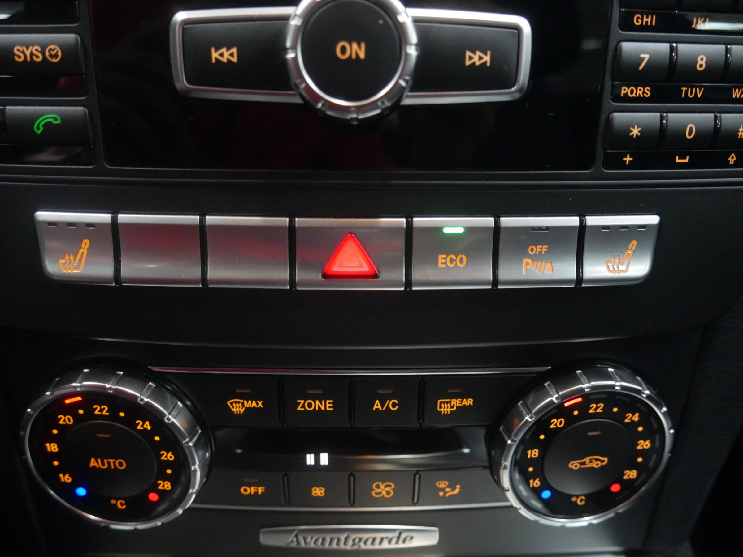 Mercedes-Benz Třída C, 2013 - pohled č. 19