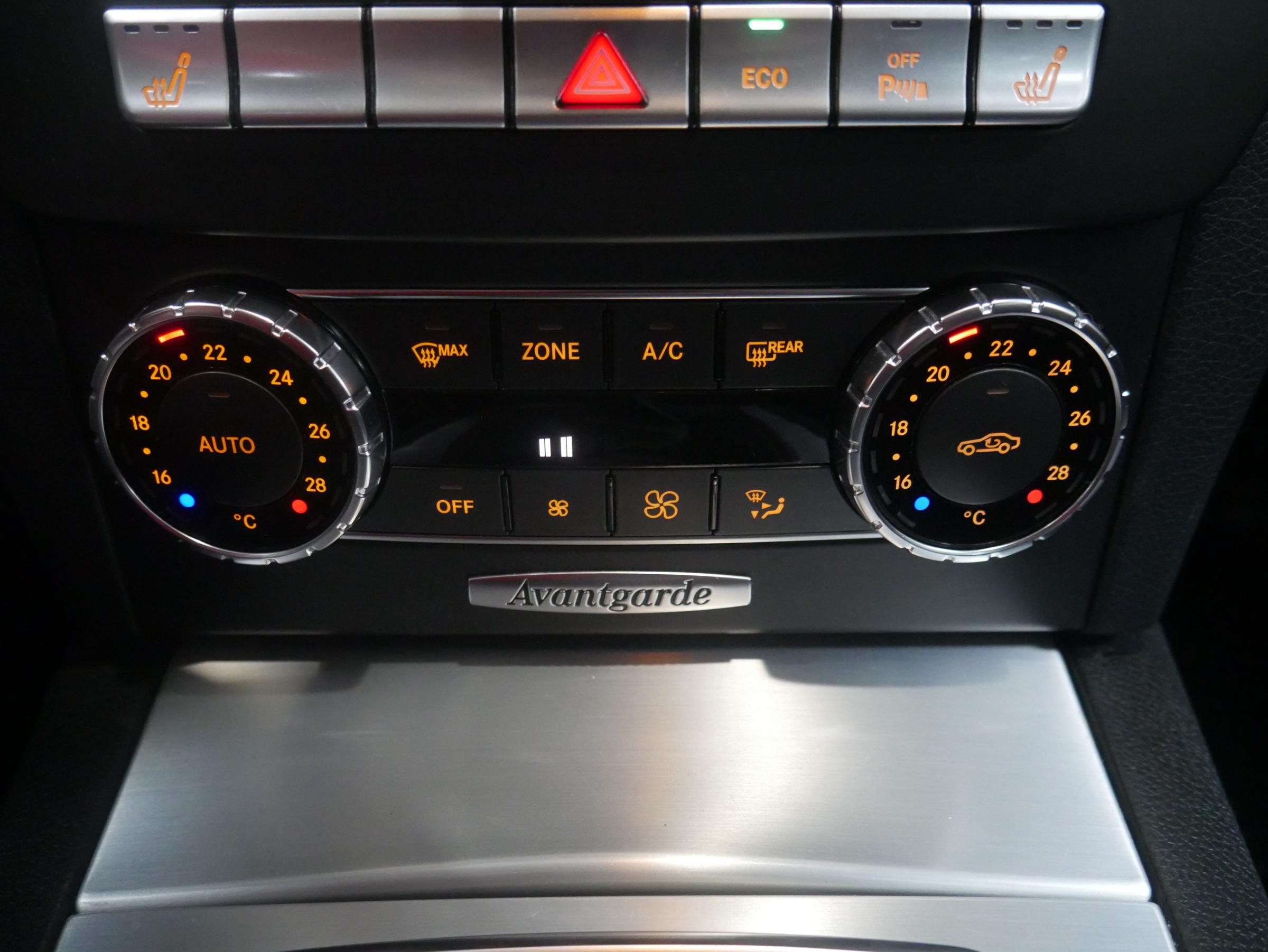 Mercedes-Benz Třída C, 2013 - pohled č. 20