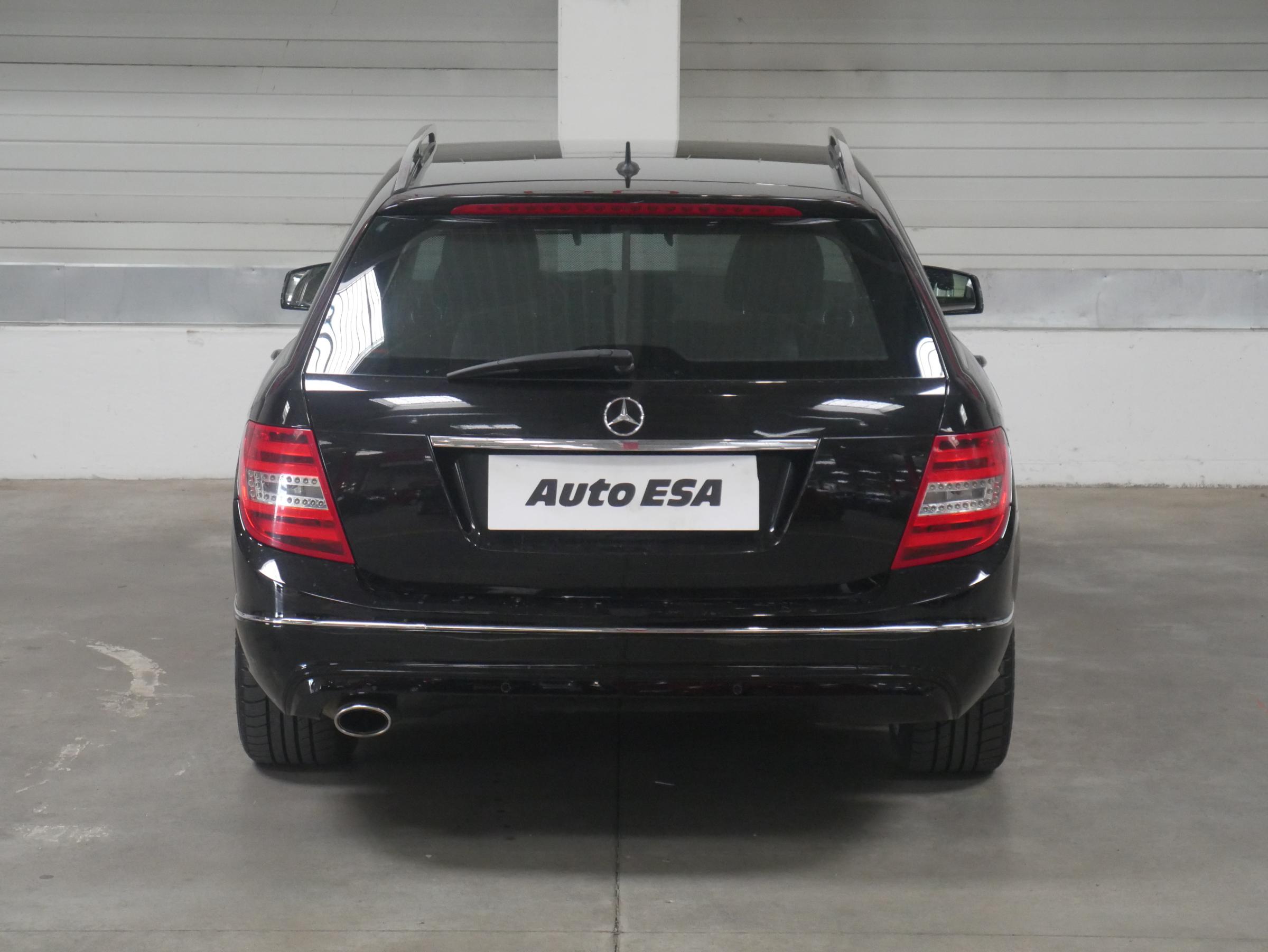 Mercedes-Benz Třída C, 2013 - pohled č. 5