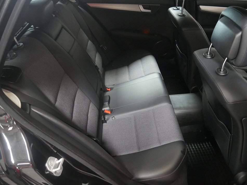 Mercedes-Benz Třída C 2.2CDi  C220