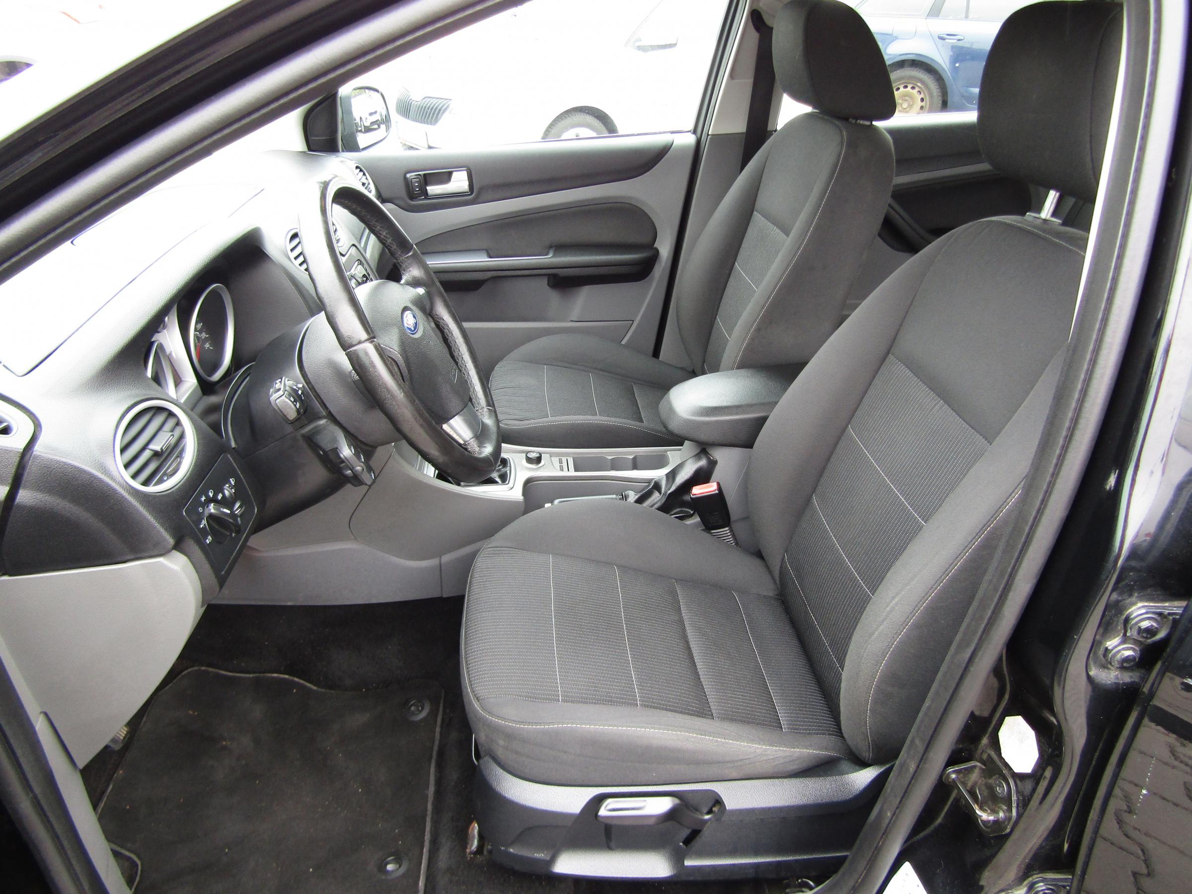 Ford Focus, 2008 - pohled č. 9