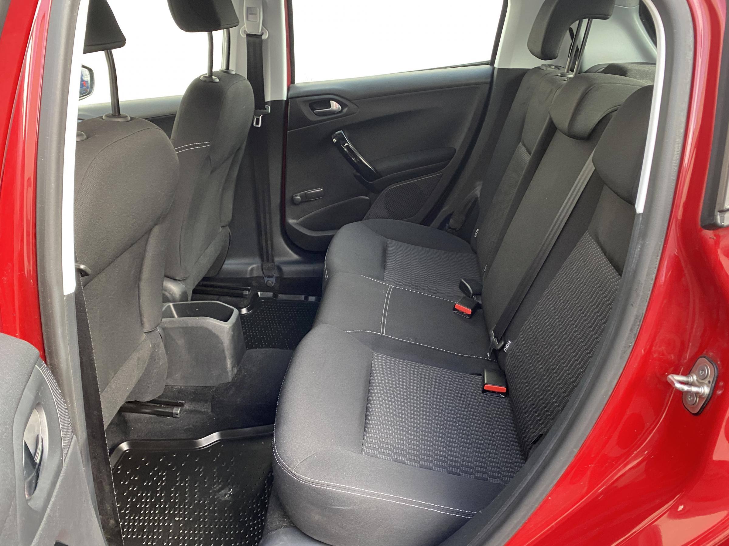 Peugeot 208, 2016 - pohled č. 10