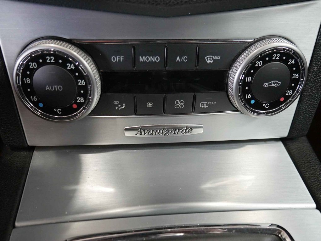 Mercedes-Benz Třída C 1.8 i Avantgarde C180