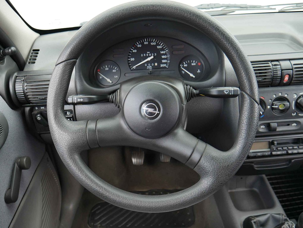 Opel Corsa 1.2i 