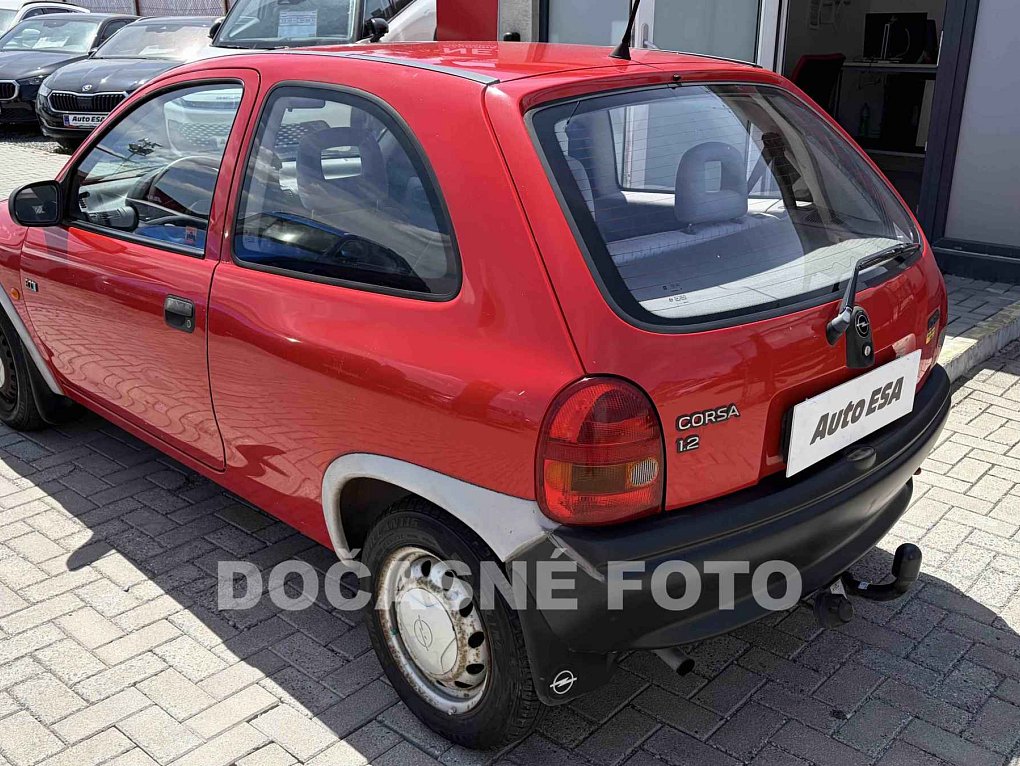 Opel Corsa 1.2i 