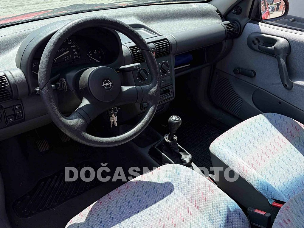 Opel Corsa 1.2i 