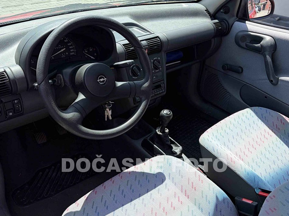 Opel Corsa 1.2i 