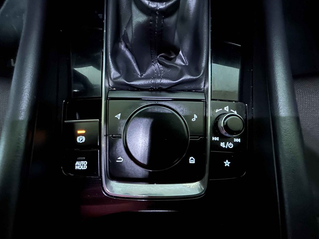 Mazda 3 2.0i 