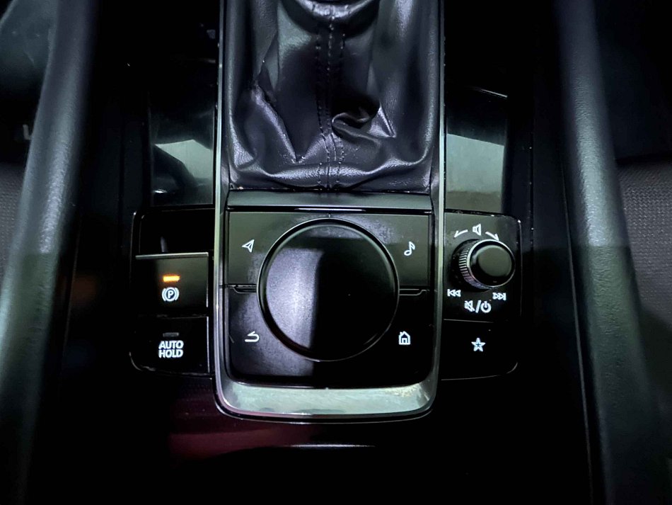 Mazda 3 2.0i 