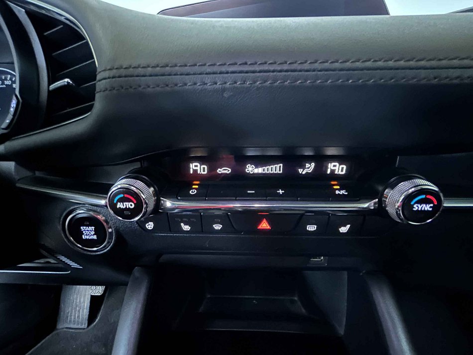 Mazda 3 2.0i 