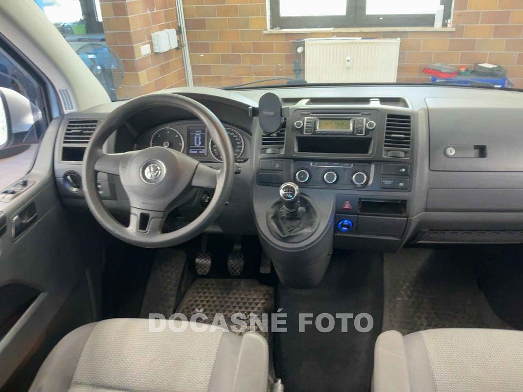 Volkswagen Caravelle 2.0TDi 