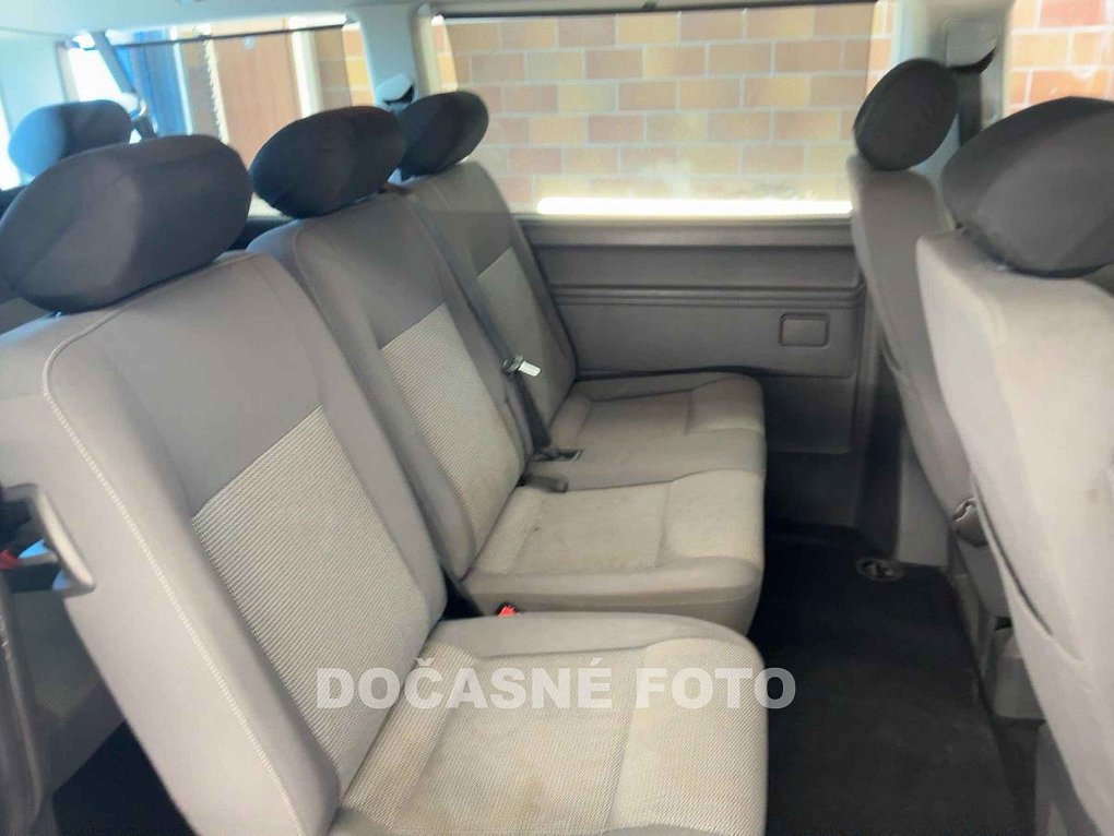 Volkswagen Caravelle 2.0TDi 