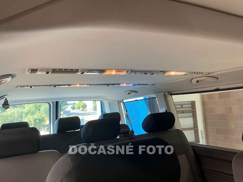 Volkswagen Caravelle 2.0TDi 